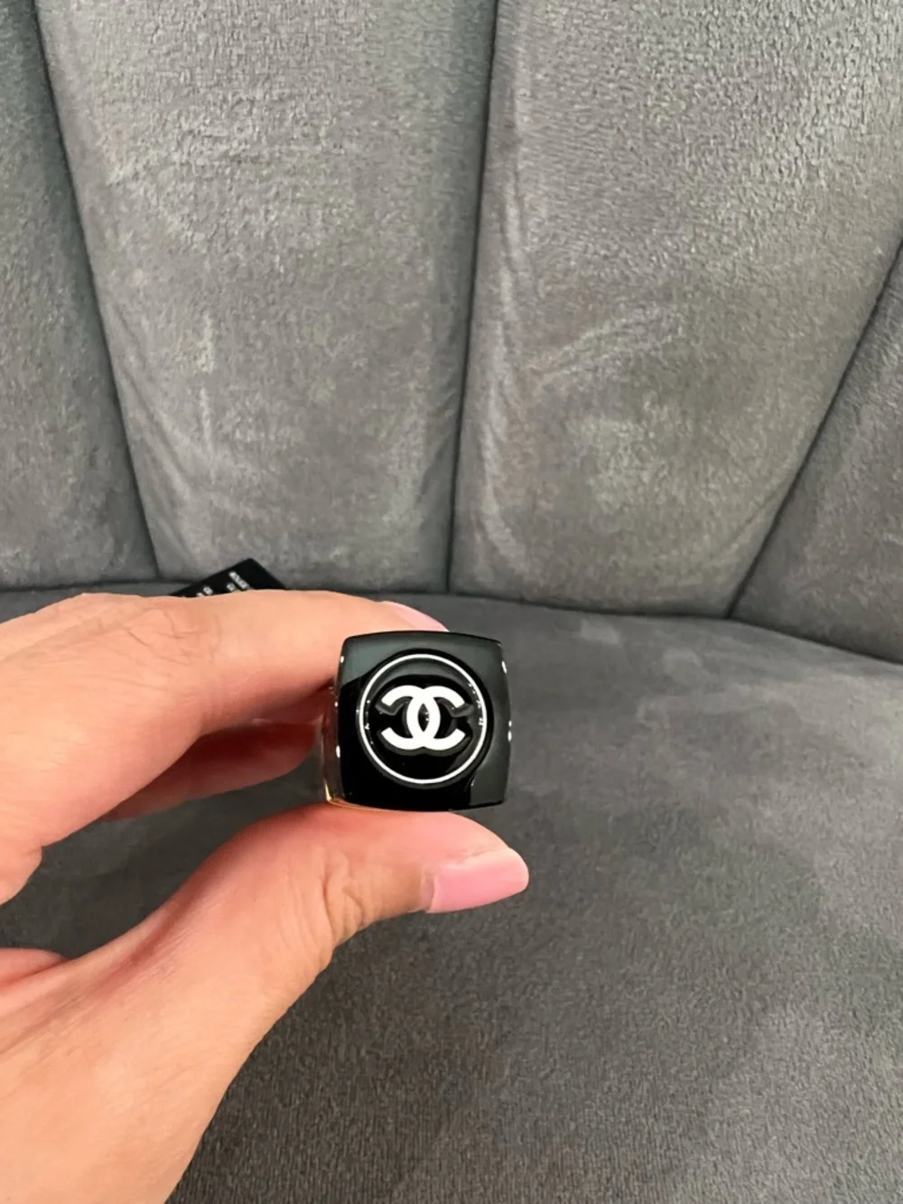 CHANEL Rouge Coco Gloss Moisturizing Glossimer in 712 Melted Honey